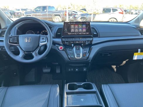 Used 2026 Honda Odyssey Elite image 17