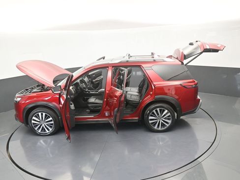 Used 2022 Nissan Pathfinder Platinum w/ Cargo Package FWD image 78