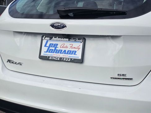 Used 2015 Ford Focus SE image 3