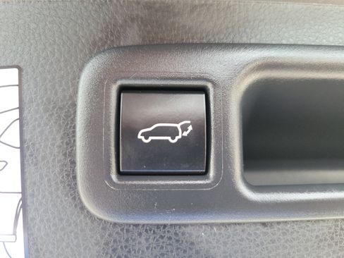 Used 2023 Toyota Highlander Limited image 30