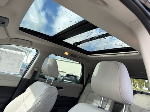 New 2026 Nissan Pathfinder SL w/ SL Premium Package image 16