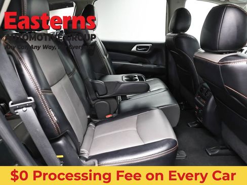 Used 2020 Nissan Pathfinder SL AWD/4WD image 27