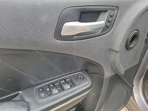 Used 2018 Dodge Charger R/T w/ Plus Group image 19