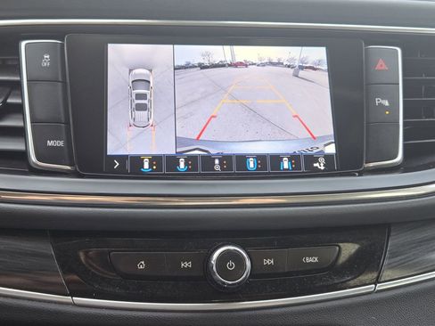 Used 2021 Buick Enclave Essence w/ Sound and Sites Package image 19