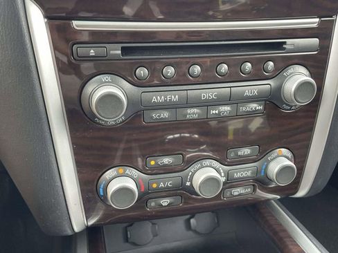 Used 2014 Nissan Pathfinder SL w/ SL Premium Package FWD image 20