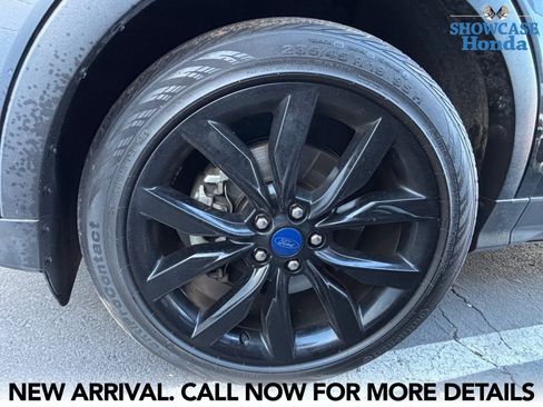 Used 2017 Ford Escape SE w/ Equipment Group 201A image 7