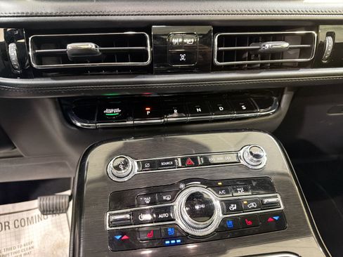 Used 2023 Lincoln Nautilus Reserve w/ Luxury Package image 21