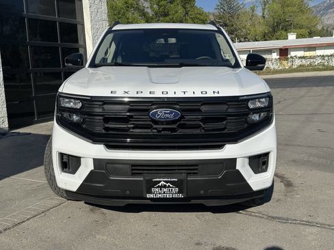Used 2025 Ford Expedition Active AWD/4WD image 44