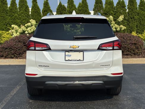 Used 2024 Chevrolet Equinox Premier FWD image 8