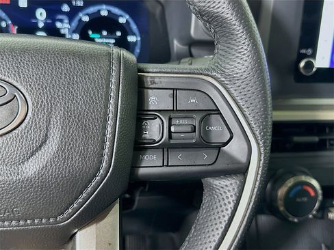 Used 2025 Toyota Tacoma TRD Off-Road image 19