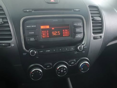 Used 2018 Kia Forte LX FWD image 5