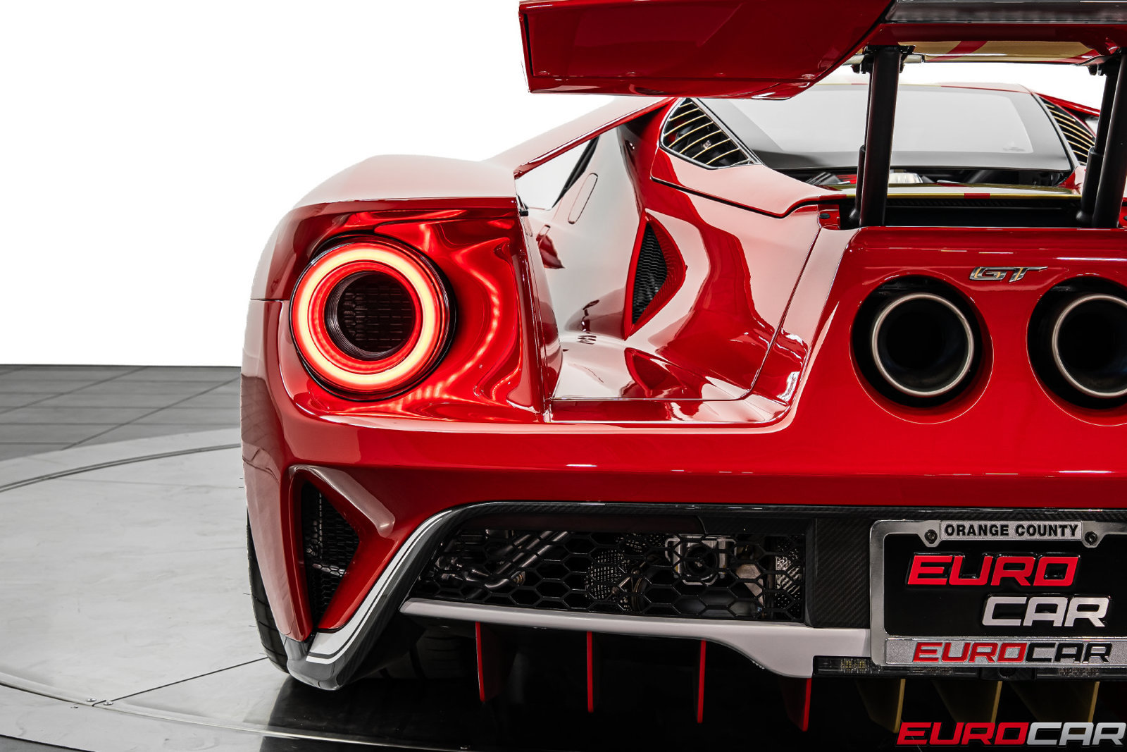 Used 2022 Ford GT Heritage Edition RWD image 31