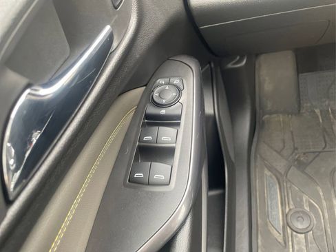 Used 2024 Chevrolet Trax ACTIV w/ Driver Confidence Package FWD image 32