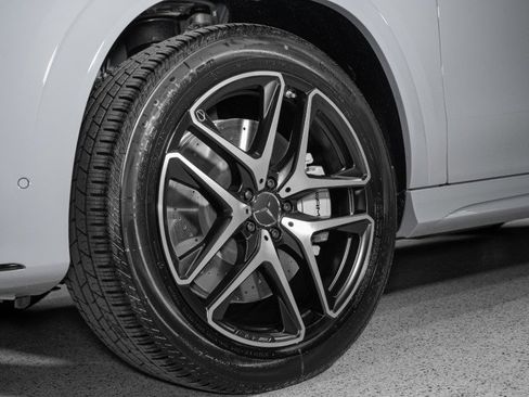 New 2026 Mercedes-Benz GLE 53 AMG 4MATIC image 32
