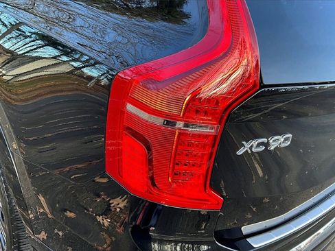 Certified 2023 Volvo XC90 B6 Plus w/ Protection Package Premier image 23