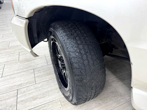 Used 2005 Cadillac Escalade AWD image 35