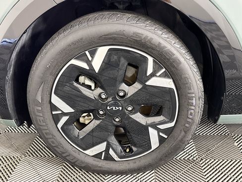 Used 2023 Kia Niro Wave image 37