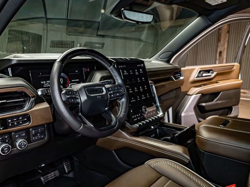 Used 2025 GMC Yukon Denali Ultimate image 15