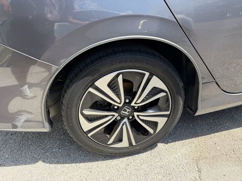 Used 2018 Honda Civic EX-L image 9