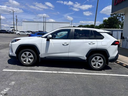 Used 2020 Toyota RAV4 LE w/ Carpet Mat Package FWD image 3