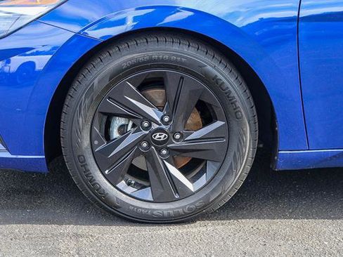 Used 2021 Hyundai Elantra SEL w/ Cargo Package image 9