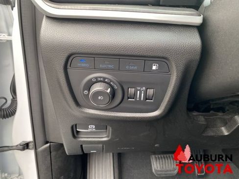 Used 2024 Jeep Grand Cherokee Limited 4xe AWD/4WD image 38