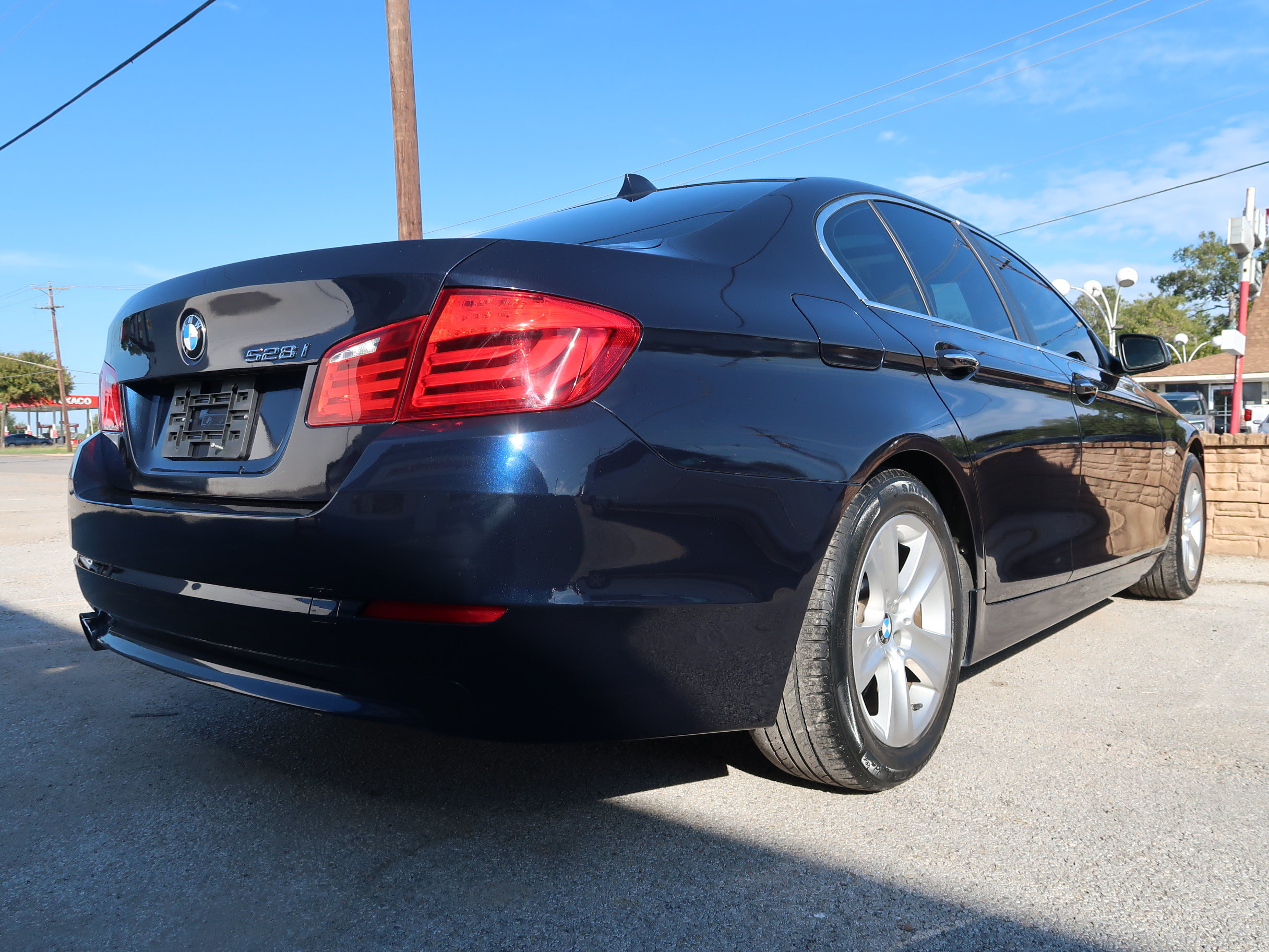 Used 2013 BMW 528i Sedan RWD image 8