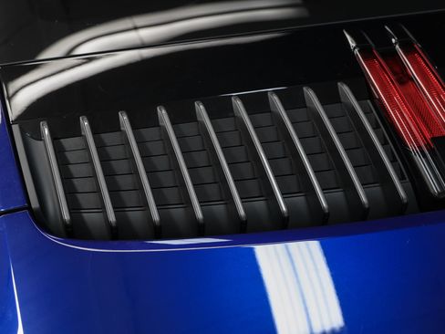 Certified 2024 Porsche 911 Carrera T RWD image 20