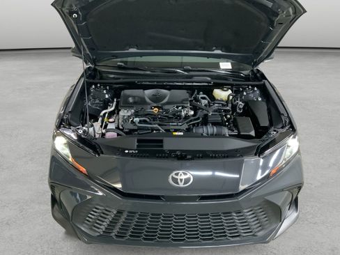 Used 2025 Toyota Camry SE FWD image 30