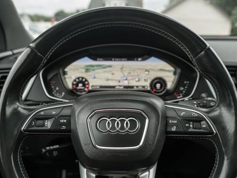 Used 2019 Audi SQ5 Premium Plus w/ Premium Plus Package AWD/4WD image 22