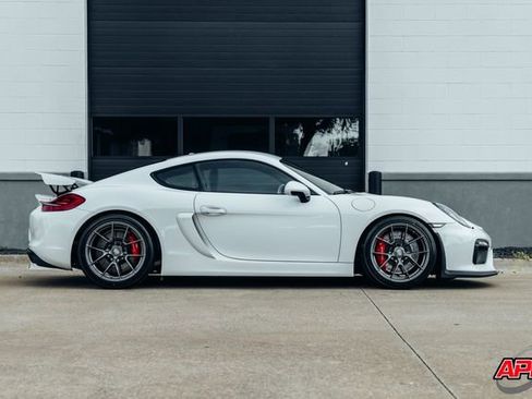 Used 2016 Porsche Cayman GT4 image 12