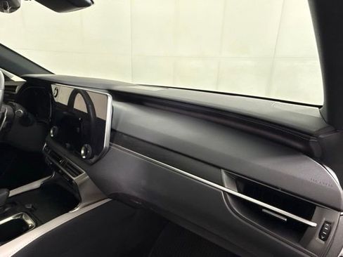 Used 2025 Lexus RX 350 w/ Convenience Package image 39