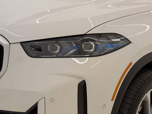 Certified 2025 BMW X5 xDrive40i w/ Climate Comfort Package image 11