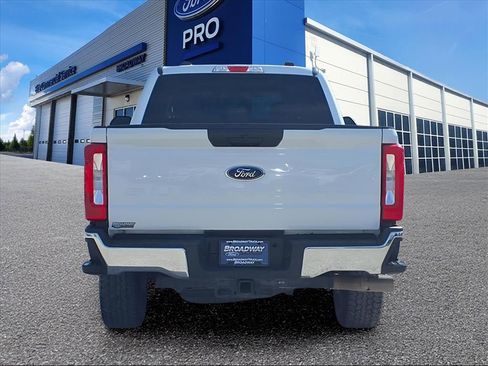 Used 2024 Ford F250 XLT w/ FX4 Off-Road Package image 26