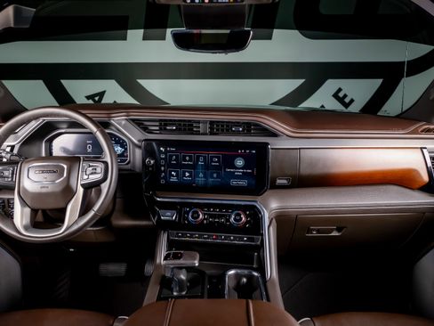 Used 2024 GMC Sierra 1500 Denali w/ Denali Reserve Package image 2