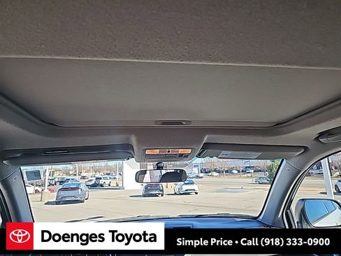 Used 2010 Toyota Highlander SE image 17