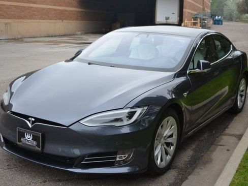 Used 2019 Tesla Model S Long Range image 3