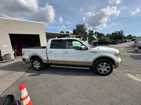 Used 2011 Ford F150 Lariat w/ Lariat Chrome Pkg image 4