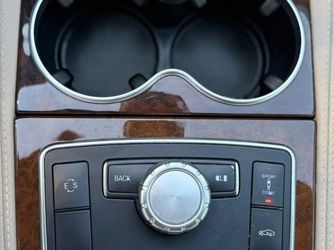 Used 2012 Mercedes-Benz CLS 550 image 38