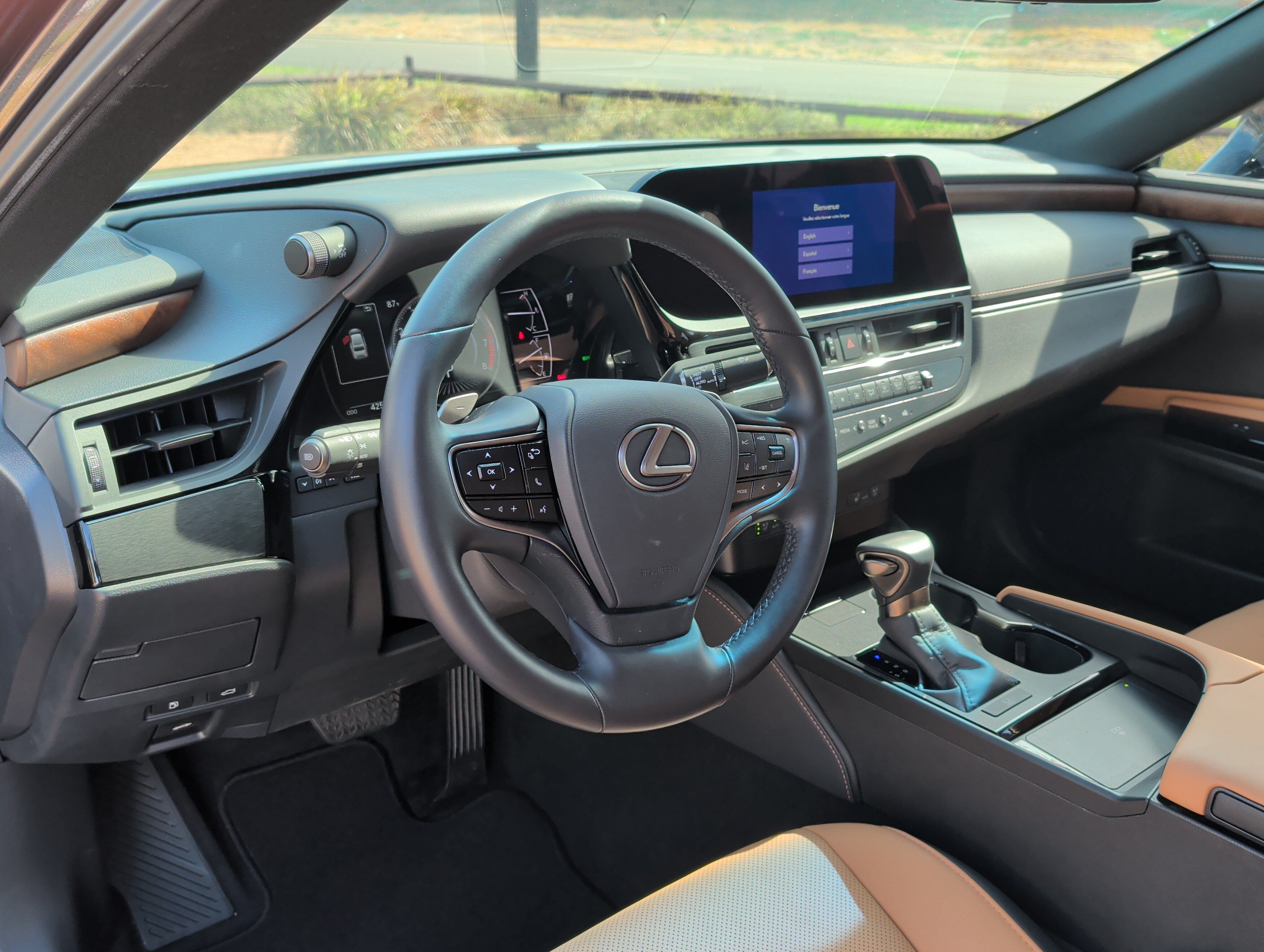 Used 2025 Lexus ES 350 w/ Premium Package FWD image 12