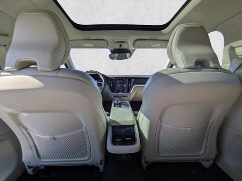 Used 2022 Volvo S60 B5 Inscription w/ Advanced Package image 19