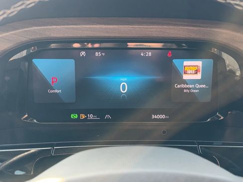 Used 2025 Volkswagen Atlas SE image 16