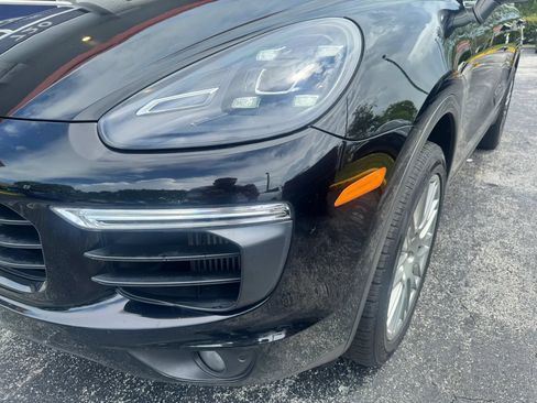 Used 2016 Porsche Cayenne S w/ Premium Plus Package AWD/4WD image 12