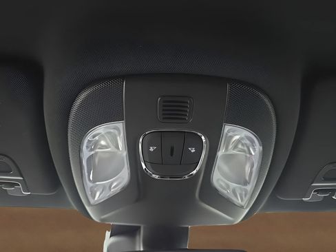 Used 2025 Jeep Compass Trailhawk AWD/4WD image 29