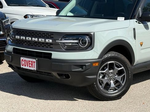 Used 2023 Ford Bronco Sport Badlands AWD/4WD image 2