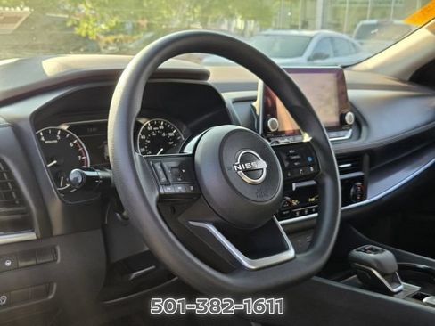 Used 2023 Nissan Rogue SV FWD image 11