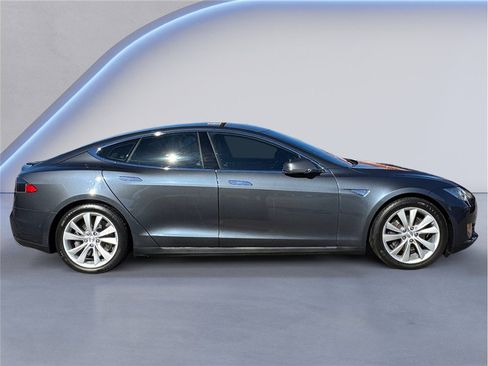 Used 2015 Tesla Model S 70D image 7
