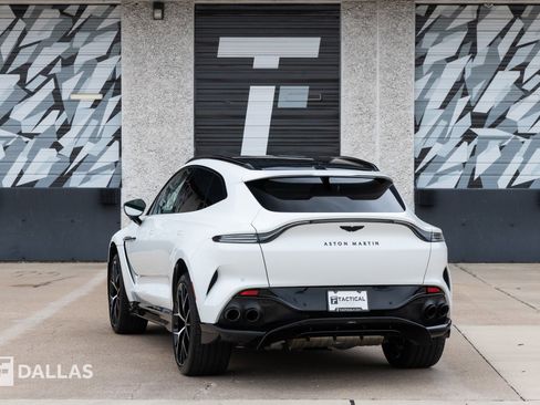 Used 2025 Aston Martin DBX 707 image 11