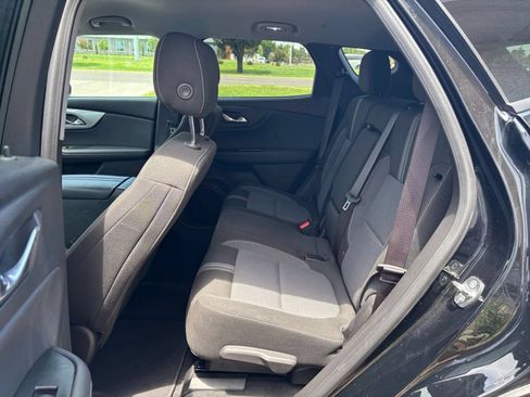 Used 2025 Chevrolet Blazer LT FWD image 27