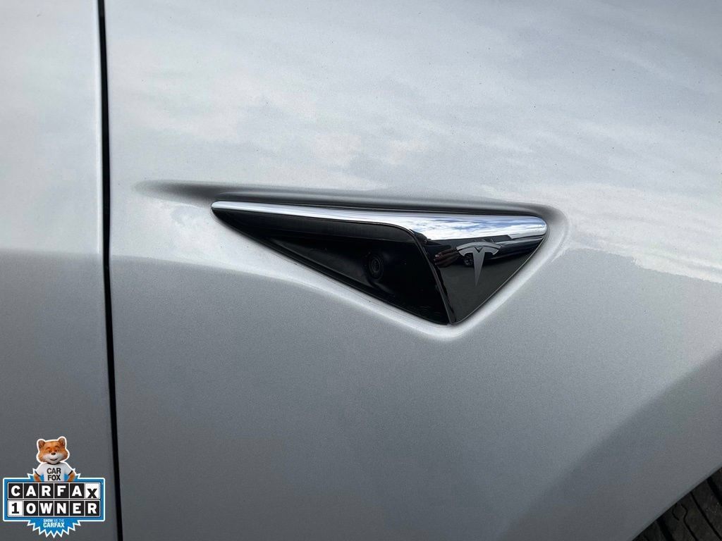 Used 2018 Tesla Model 3 Long Range RWD image 75